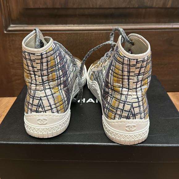 Chanel tweed and fabric high top sneakers - Picture 6 of 13